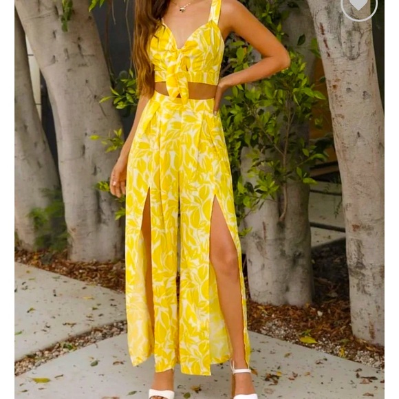 Two piece set - Picture 1 of 1